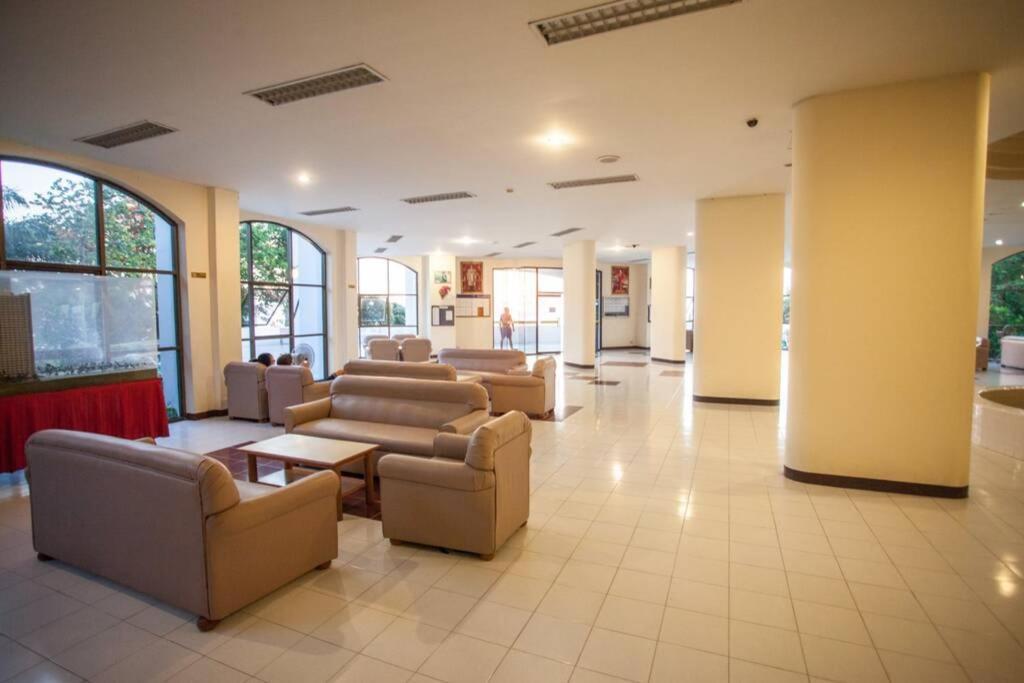Pattaya Seaside Balcony/Beach Front/4 Peoples Na Chom Thian Exterior foto